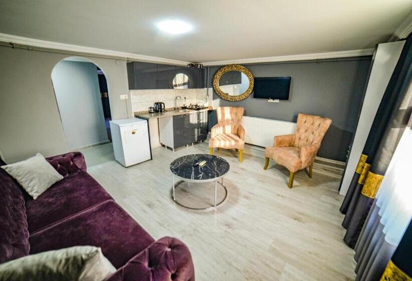 تختخواب و صبحانه Suit Travel