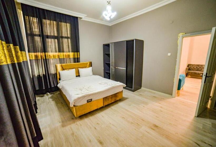 تختخواب و صبحانه Suit Travel