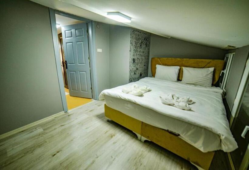 تختخواب و صبحانه Suit Travel