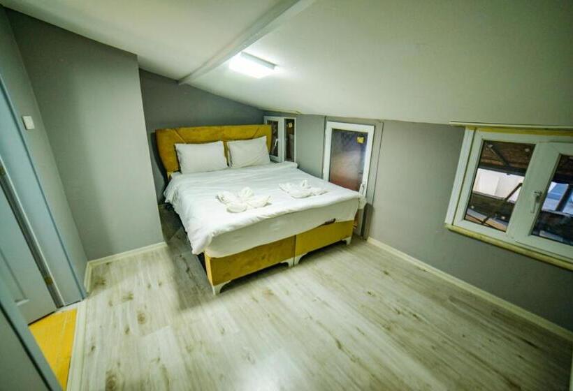 تختخواب و صبحانه Suit Travel