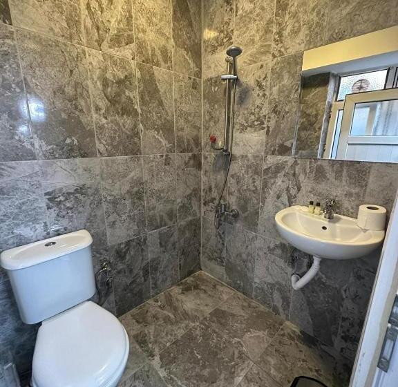 تختخواب و صبحانه Suit Travel