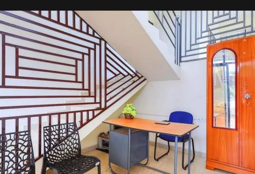 Bench Hotel Vagamon