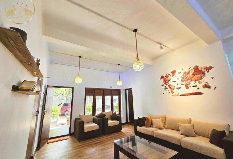 Galle Face Terrace Hostel By Tourlux