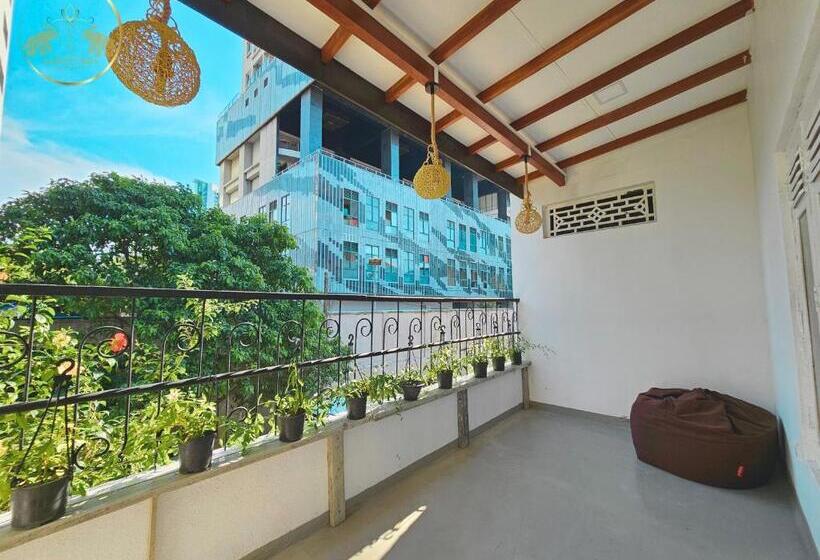 Galle Face Terrace Hostel By Tourlux