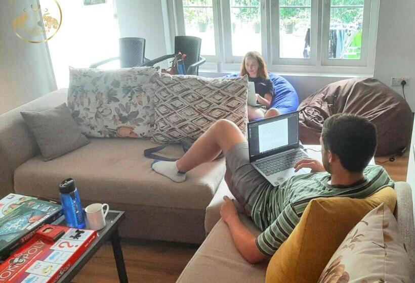 Galle Face Terrace Hostel By Tourlux