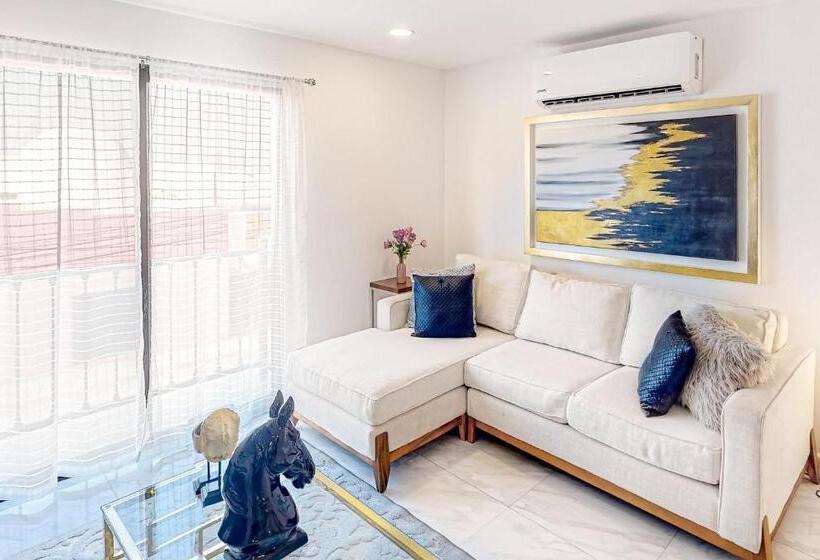 ホテル Alina 203a @ Morgan Residences