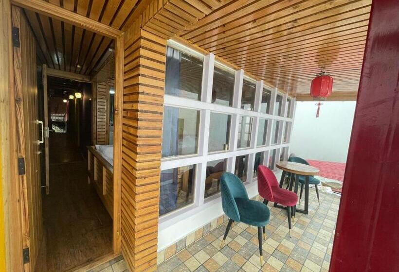 Hotel Baba’s Crazy House