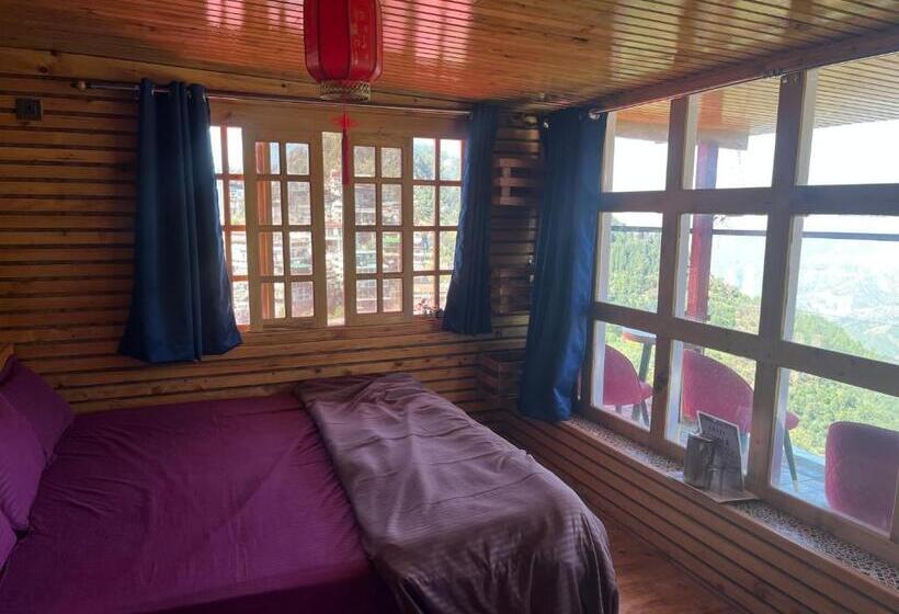 Hotel Baba’s Crazy House