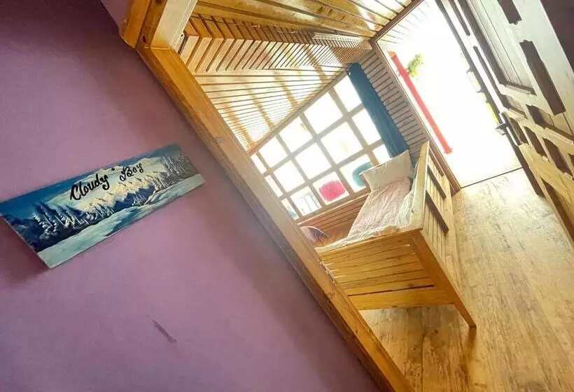 ホテル Baba’s Crazy House