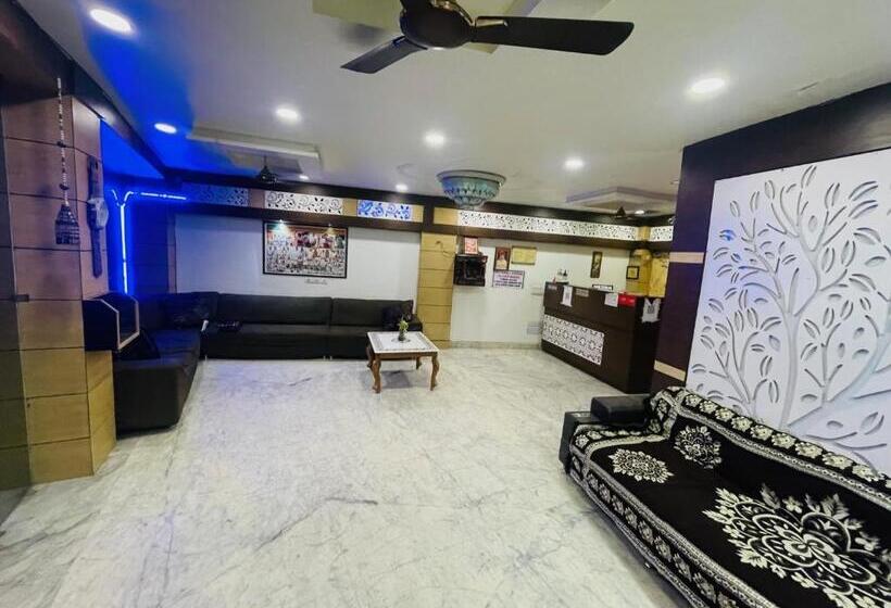 Hotel Blue Ray Family Guest House