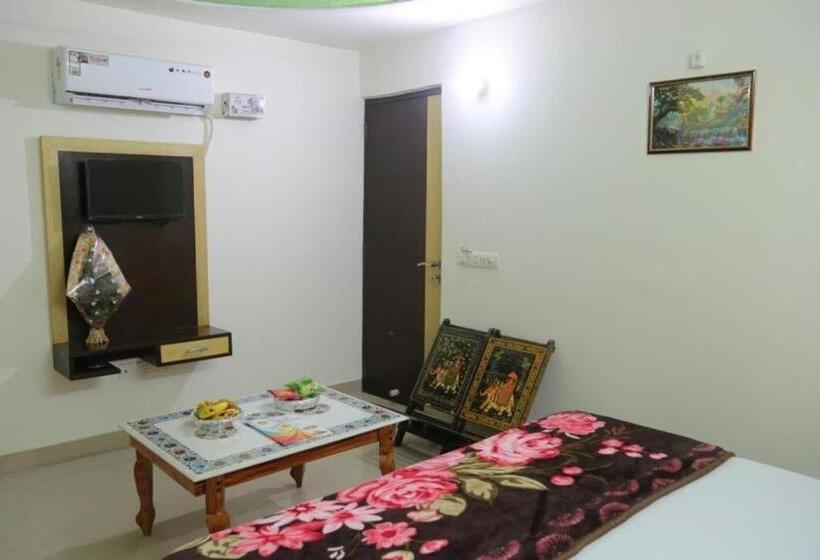 Hotel Blue Ray Family Guest House