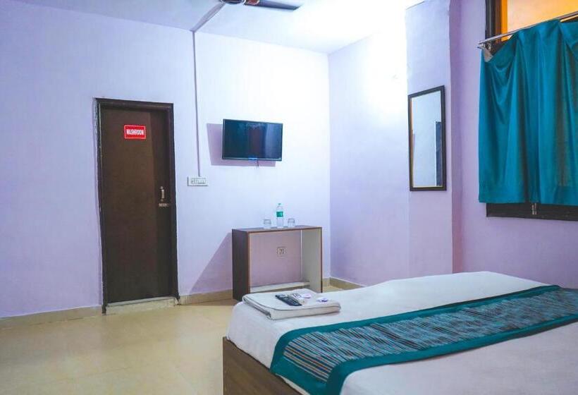 ホテル Lisa Homes Near Terminal 1 Igi Airport Metro