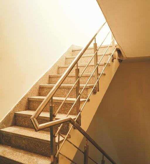 ホテル Lisa Homes Near Terminal 1 Igi Airport Metro