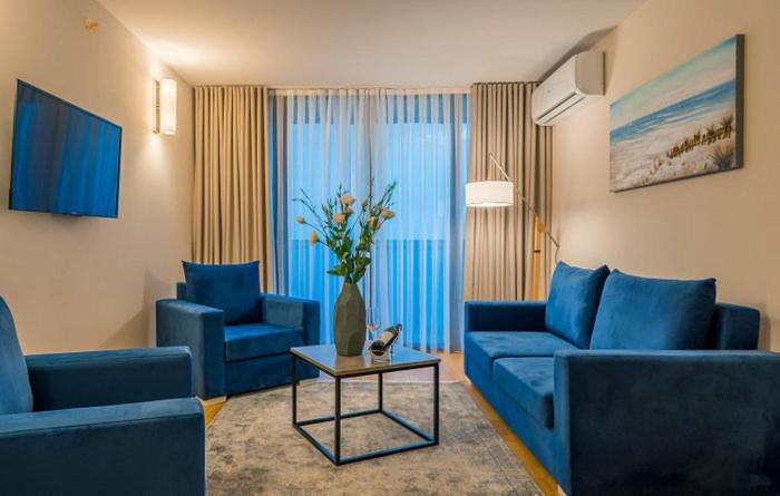 هتل Elegance Sea Views Apartments In Orbi City Batumi