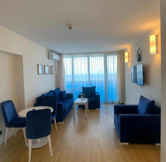 هتل Elegance Sea Views Apartments In Orbi City Batumi