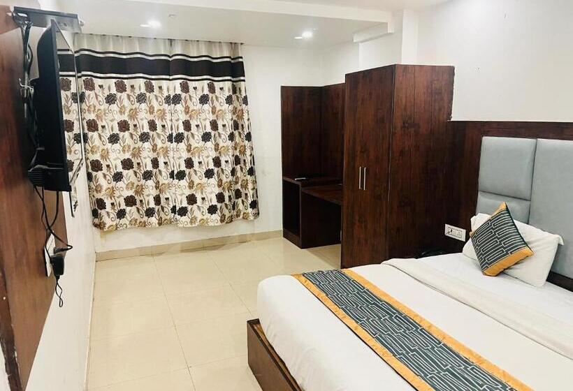 هتل Tej View Near Igi Airport T3