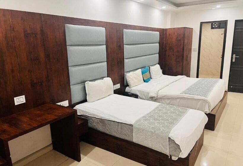 هتل Tej View Near Igi Airport T3