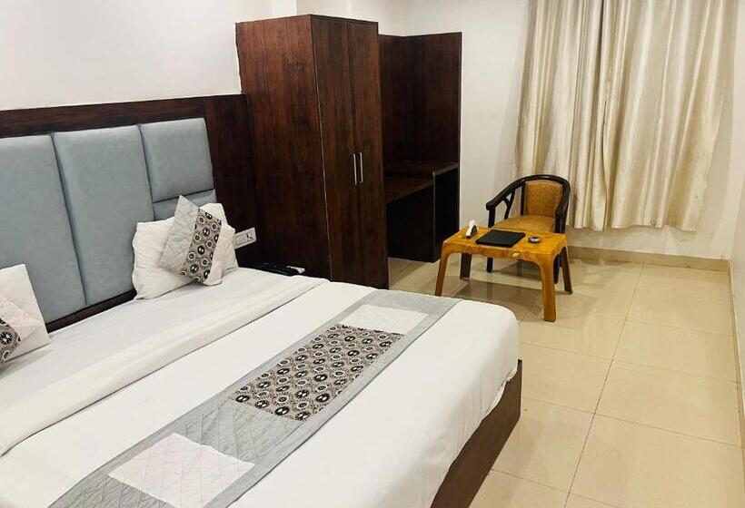 هتل Tej View Near Igi Airport T3