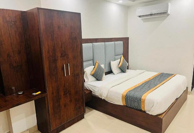 هتل Tej View Near Igi Airport T3