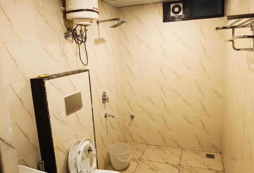 هتل Tej View Near Igi Airport T3