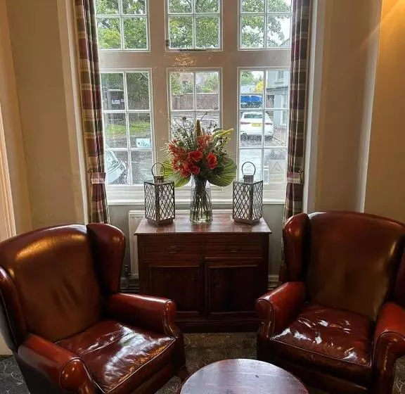 Hotelli The Ardingly Inn