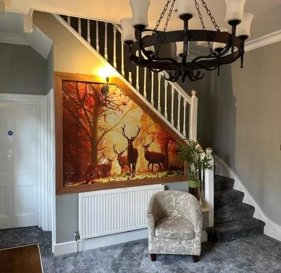 Hotelli The Ardingly Inn