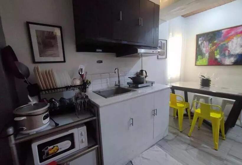 L1 Twin Bed Staycation In Bonifacio Global City 6