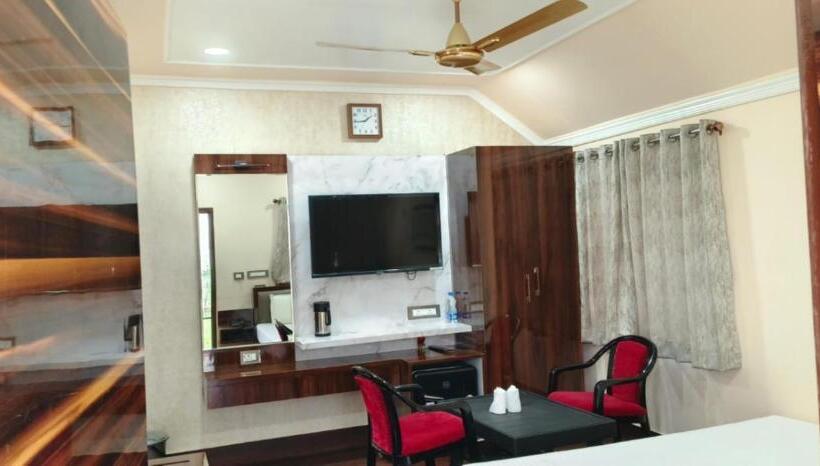 New Mouchak Hotel & Resorts