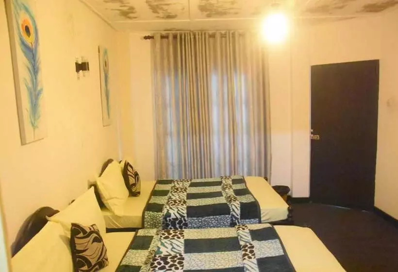 پانسیون Nuwaraeliya Kings Court