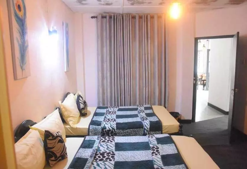 پانسیون Nuwaraeliya Kings Court