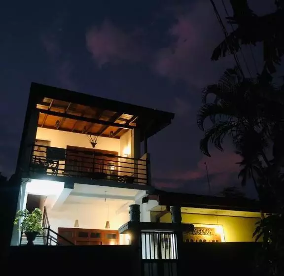 ペンション Renaissance Villa Bentota