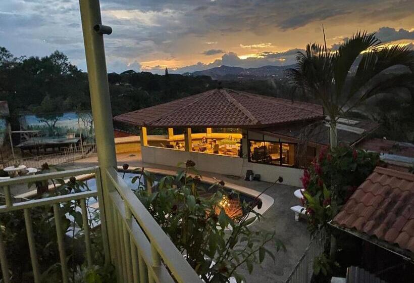 بنسيون Villa Garita Inn