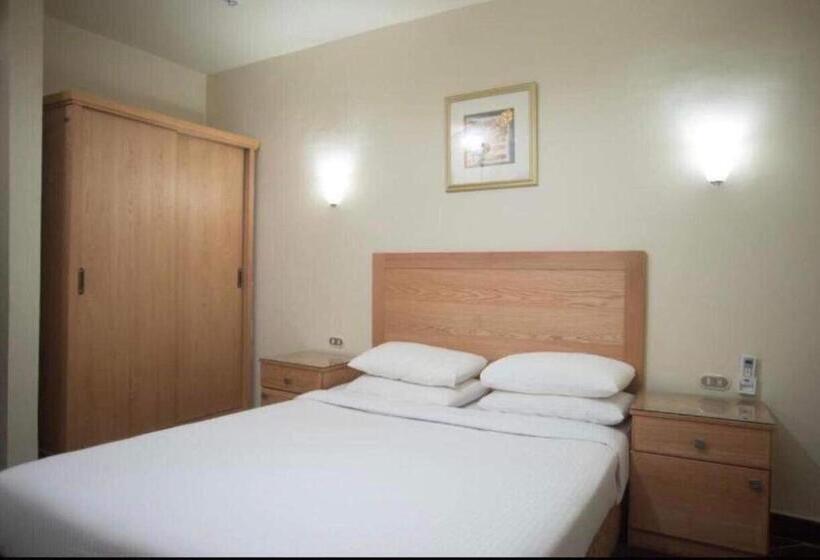 Porto El Sokhna Pyramids