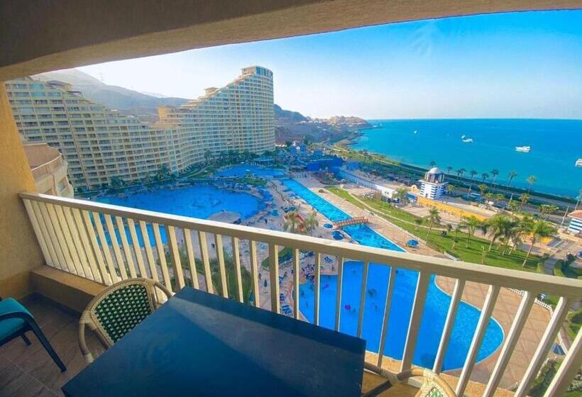 Porto El Sokhna Pyramids