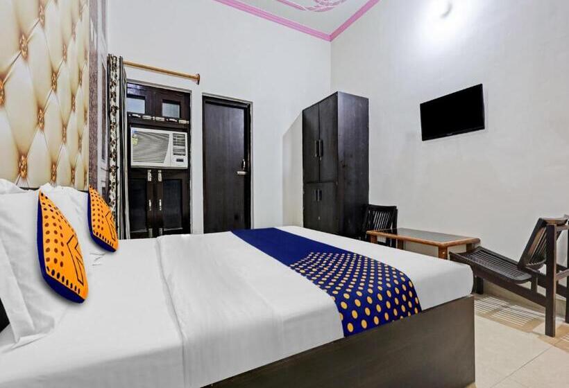 Spot On 81167 Hotel Asdr