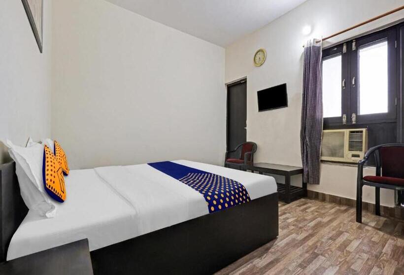 Spot On 81167 Hotel Asdr