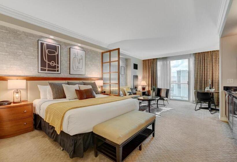 Studio Suite 25th Flr Mgm Signature Balcony Strip View