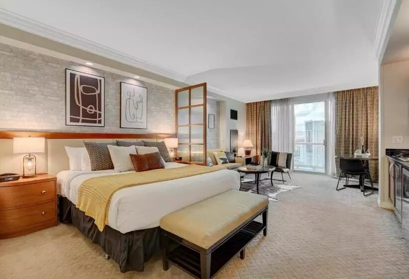 Studio Suite 25th Flr Mgm Signature  Balcony Strip View