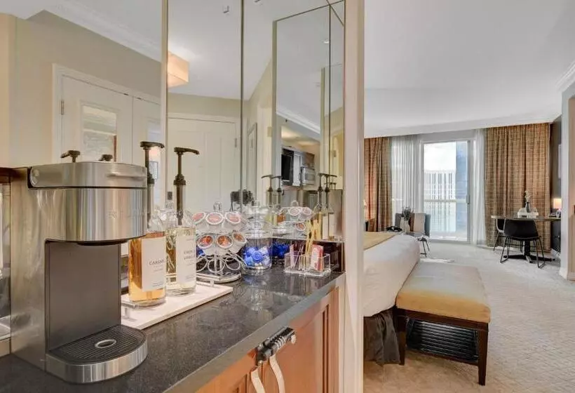 Studio Suite 25th Flr Mgm Signature  Balcony Strip View