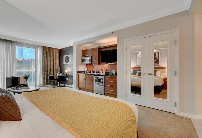 Studio Suite 25th Flr Mgm Signature Balcony Strip View