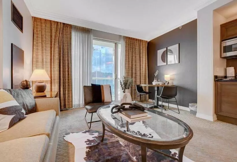 Studio Suite 25th Flr Mgm Signature  Balcony Strip View