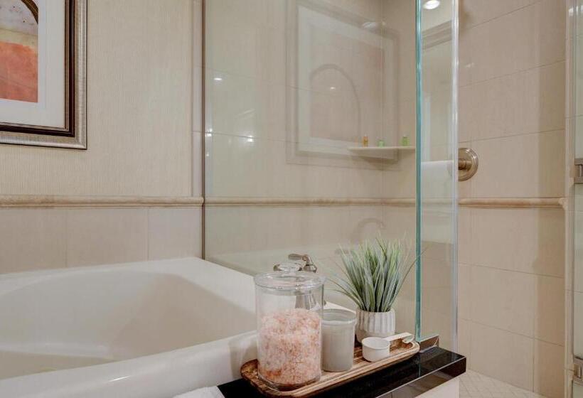 Studio Suite 25th Flr Mgm Signature Balcony Strip View