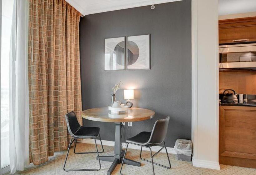 Studio Suite 25th Flr Mgm Signature Balcony Strip View