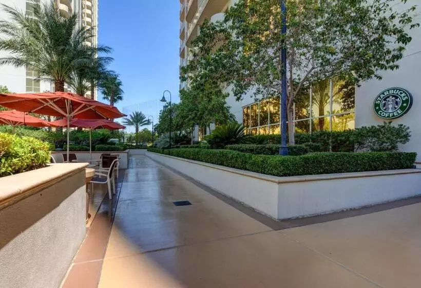 Studio Suite 25th Flr Mgm Signature  Balcony Strip View