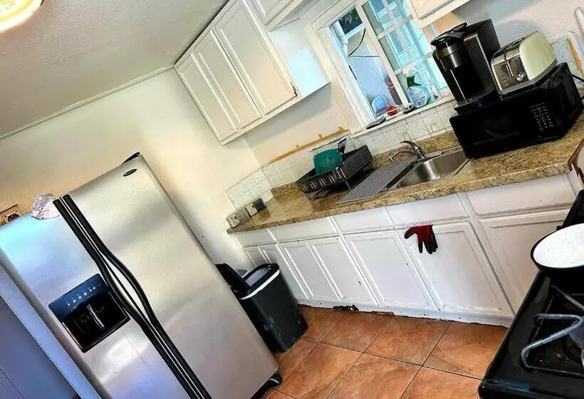 ユースホステル Casa La Paz En Santa Ana