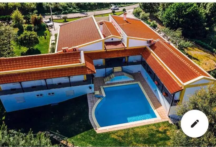 تختخواب و صبحانه Estalagem Bela Vista