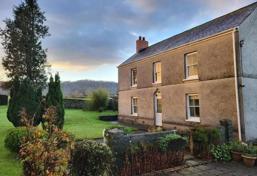 Aamiaismajoitus (B&B) Fferm Glanyrynys Farm