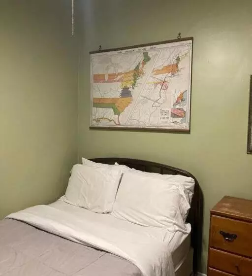 Aamiaismajoitus (B&B) Private Room With Full Size Bed In Lakeview   3c