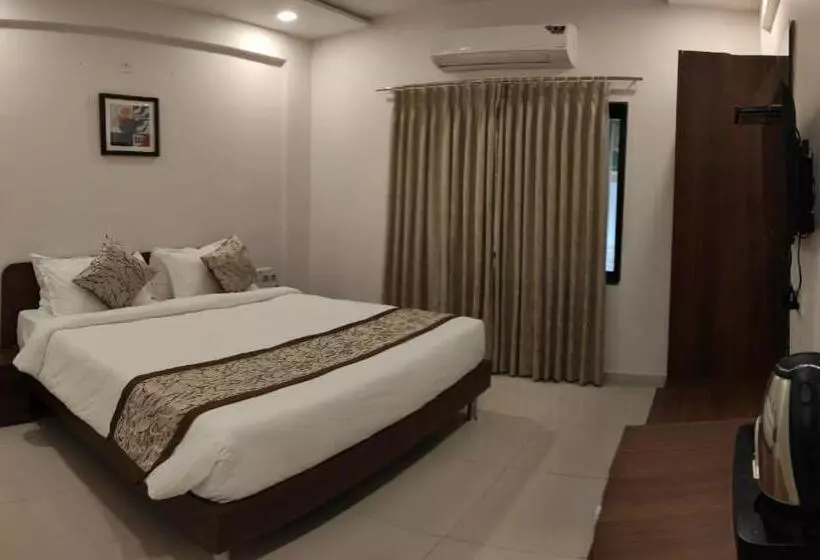 Chandanvan Club & Resort