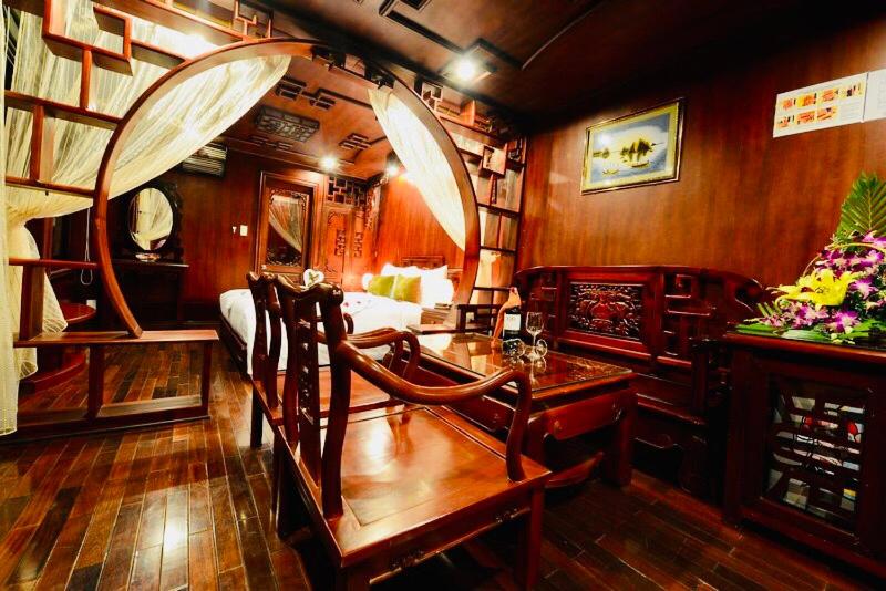 هتل Majestic Legend Cruise